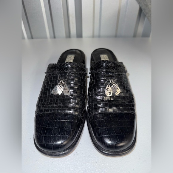 BRIGHTON Franki Croc Alligator Embossed Woven Leather Charm Slip On Clogs 9 M - Picture 1 of 9